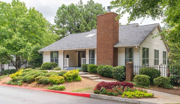 exterior view at 300 Riverside Apartments located in Austell, GA