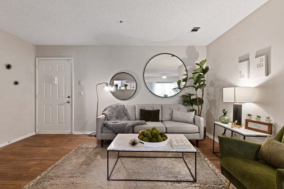 living room at 300 Riverside Apartments located in Austell, GA